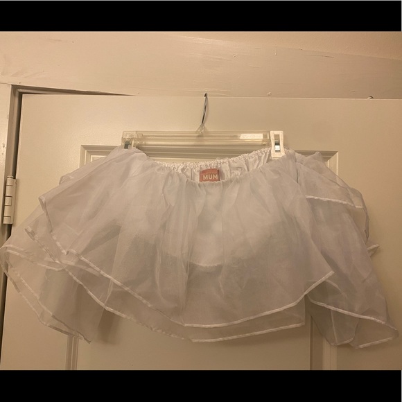 Rossella Ruffle Top - Picture 9 of 9